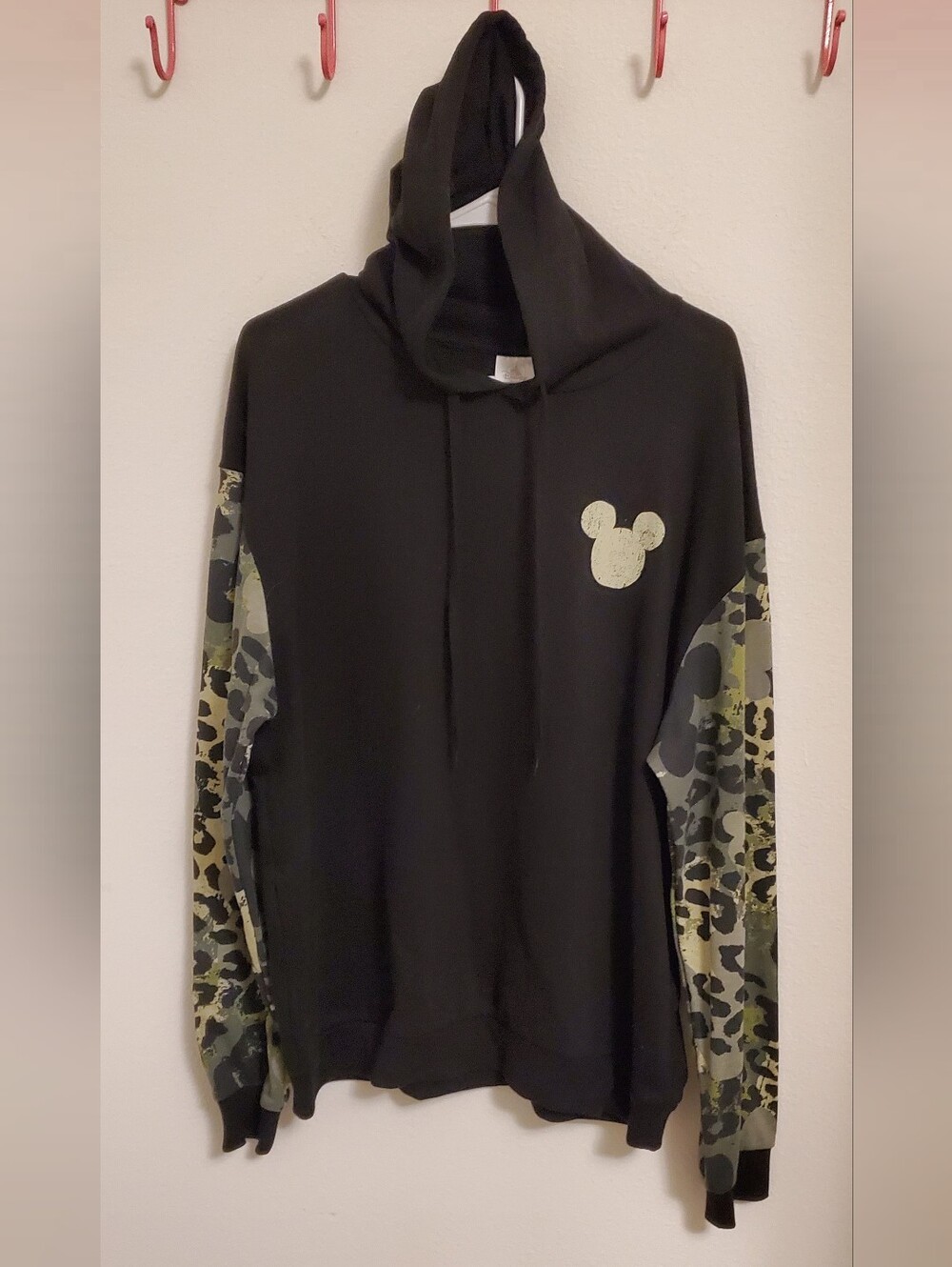 Disney Parks Women's Animal Print Camo Hidden Mickey Long Sleeve Hoodie Size XL